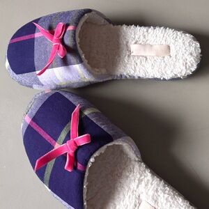 VICTORIAS SECRET Tartan Plaid Sherpa Lined Satin Bow Slip On Slippers